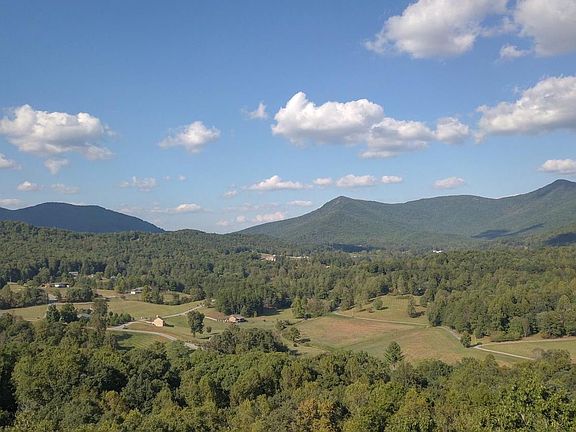 3rd image of 17 Wildwood Brook