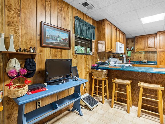 5th image of 222 Cedar Pointe Ln