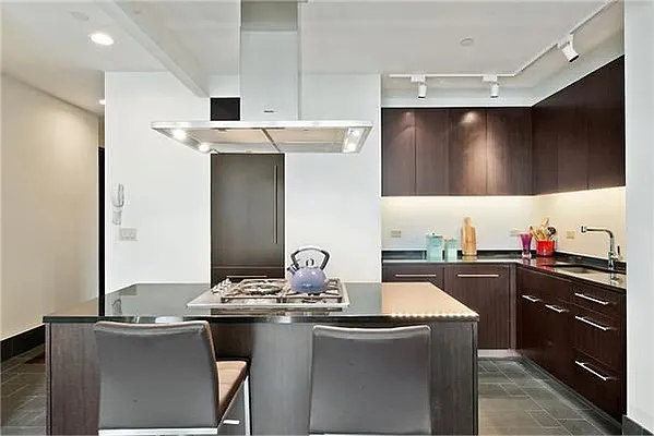 Sold by Nest Seekers International | media 6