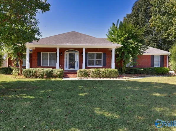 154 Manor House Dr, Huntsville, AL 35811