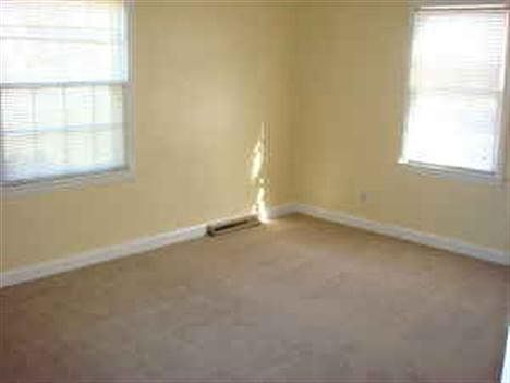 2nd image of 1918 Mayfair Ave