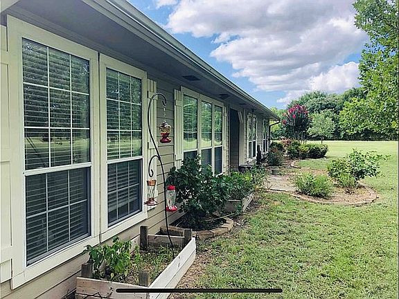 5th image of 5482 Pecan Place Dr