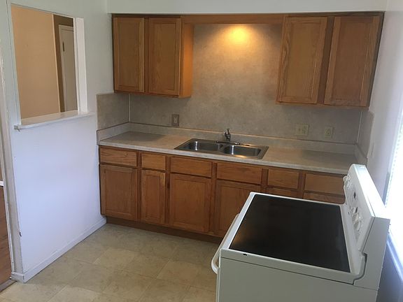 2nd image of 3204 S 30th St