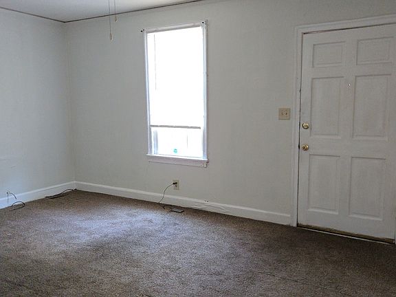 5th image of 5867 Ames Rd
