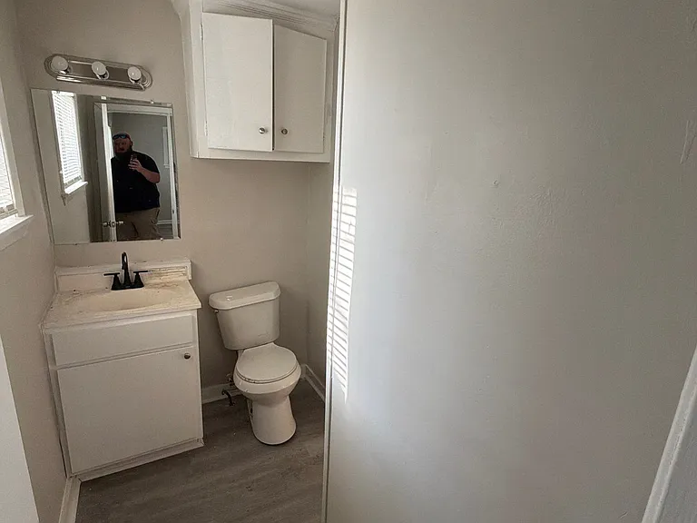 228 Catalina Cir — Photo 4