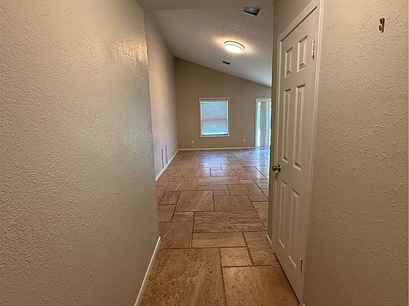 4th image of 3203 Bahia Dr