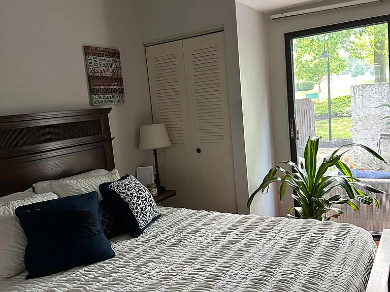 801 Stratford Dr #5 — Photo 20