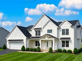 5631 Dorothy Cir, Clarence, NY 14032