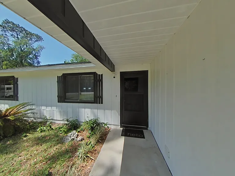 6440 NW 66th Ct — Photo 2