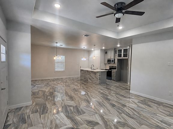 3rd image of 313 Clarence St #315