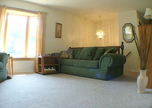 5th image of 817 Eastland Dr