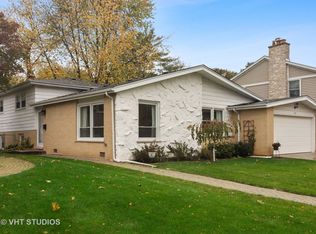 426 S Gibbons Ave, Arlington Heights, IL 60004
