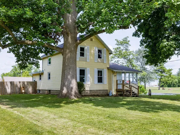 214 N Newton St, Goodland, IN 47948