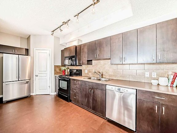 2nd image of 77 Auburn Bay Gdns SE #77