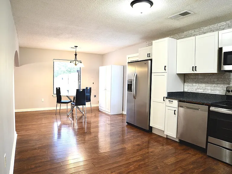 925 Greenview Rd — Photo 13