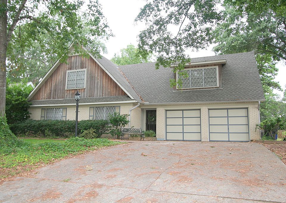 Lovingly Maintained Home in Southern Hills