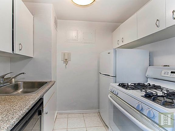 3rd image of 288 Lexington Ave APT 9G