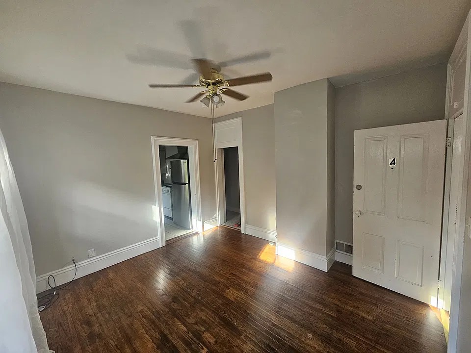 1210 W Washington Blvd #4