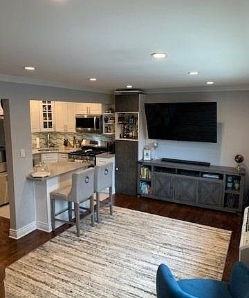 3rd image of 66-45 69th St #15