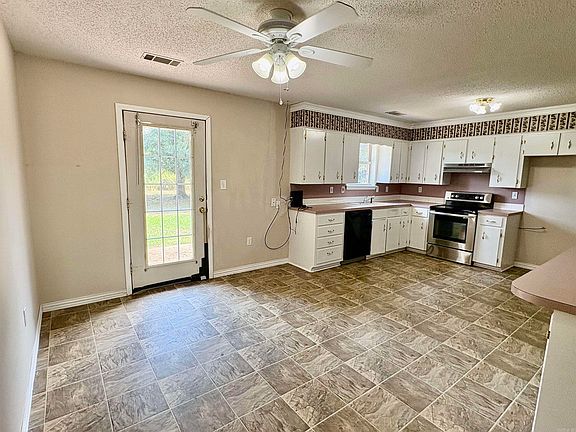 5th image of 1809 Birchwood Dr