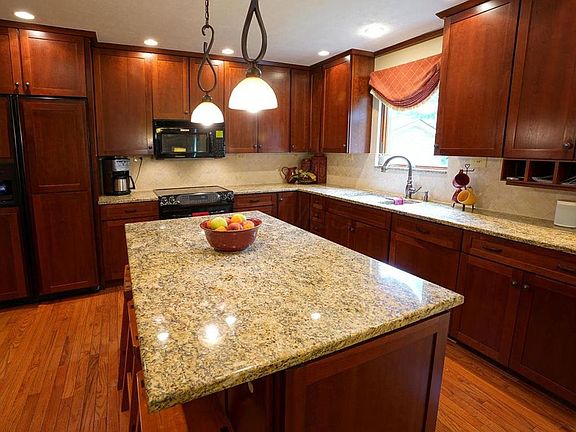 4th image of 5007 Brandamore Ct