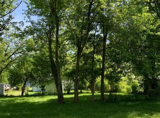 213 N Peightel St, Seymour, MO 65746