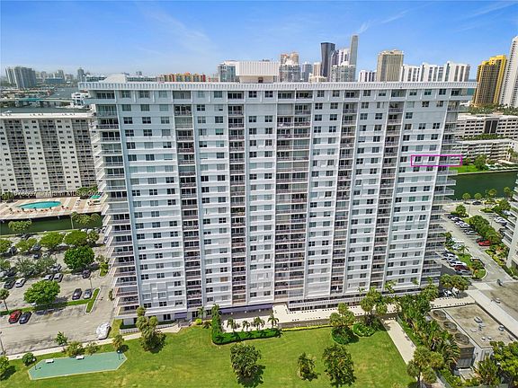 2nd image of 500 Bayview Dr APT 1632