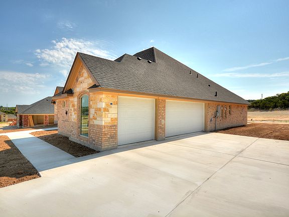 3rd image of 2530 Faux Pines Dr