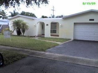 9020 SW 54th Pl, Cooper City, FL 33328