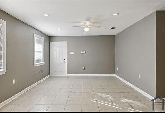 3rd image of 14040 Wales St