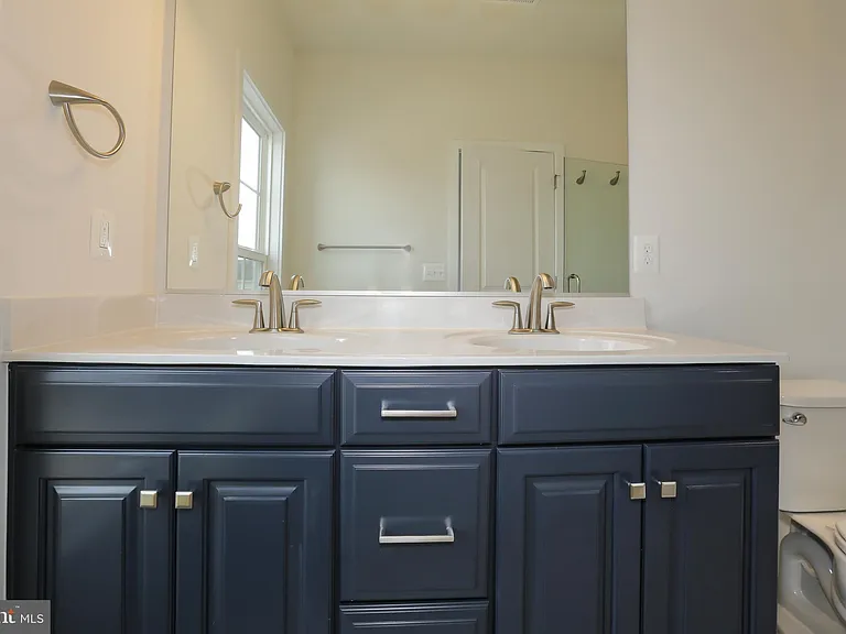 6722 Upland Manor Dr — Photo 22