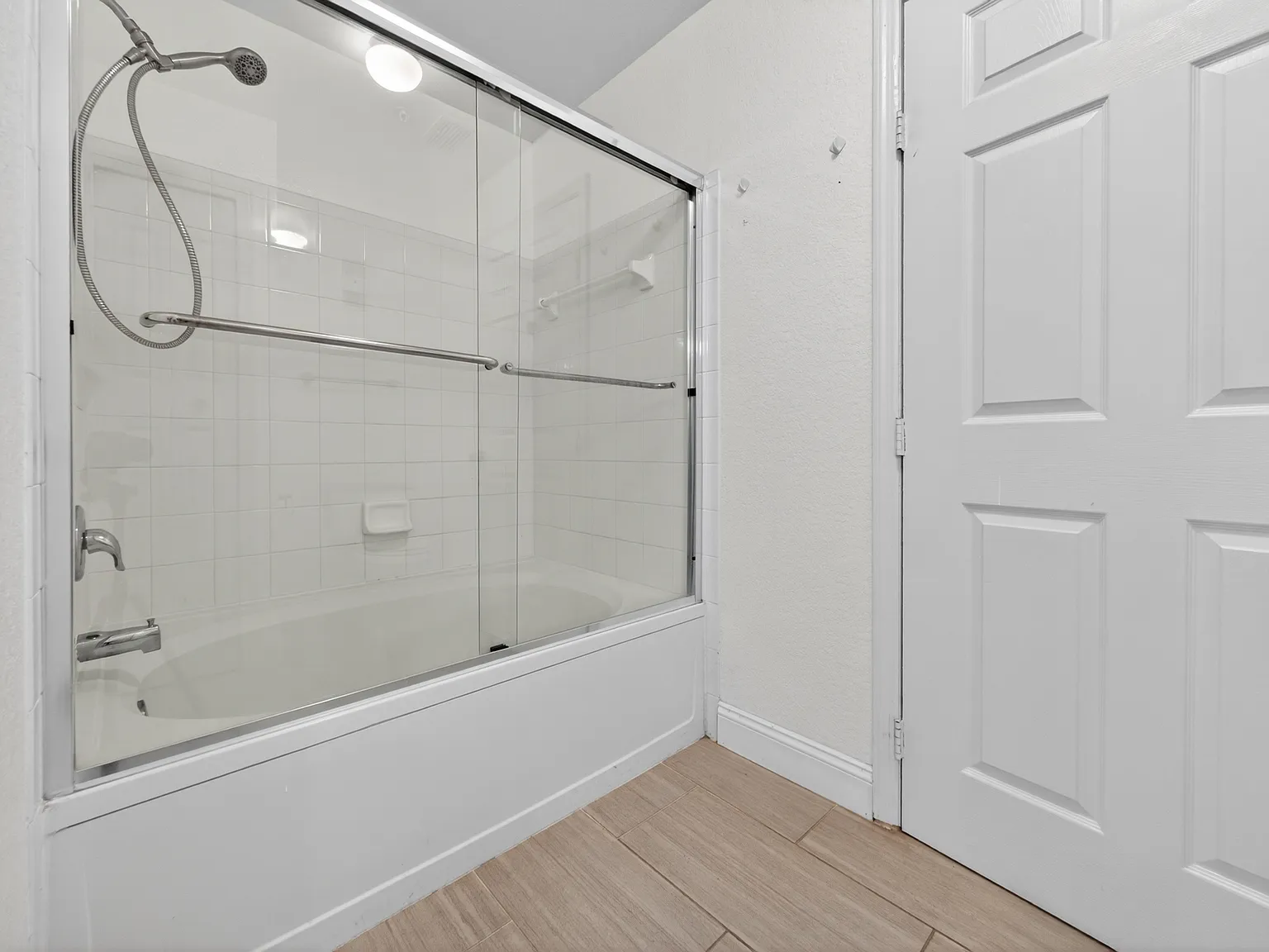 2 bed, 1166 sqft, $1,800 — Photo 4