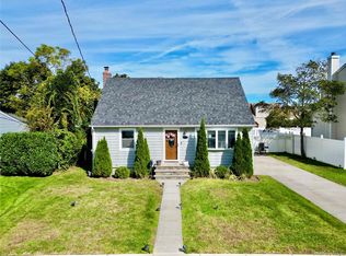 2197 6th St, East Meadow, NY