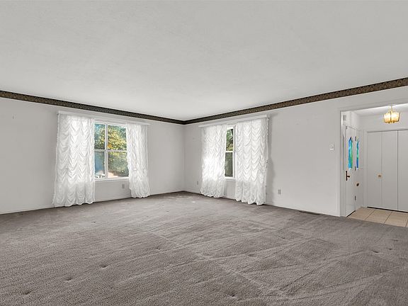 5th image of 1520 W Main St
