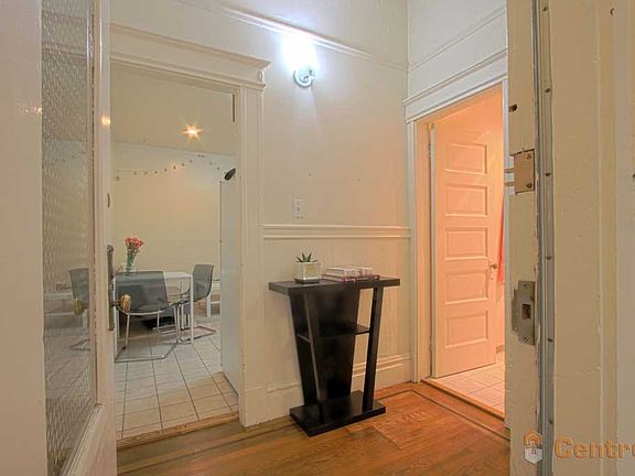 2nd image of 1460 Clay St #8A