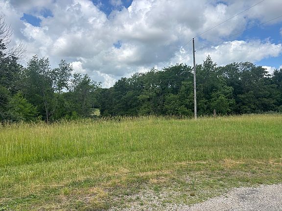 3rd image of 1026/1027 Plum Cir