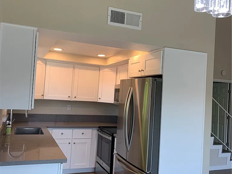 23821 Hillhurst Dr #48 — Photo 1