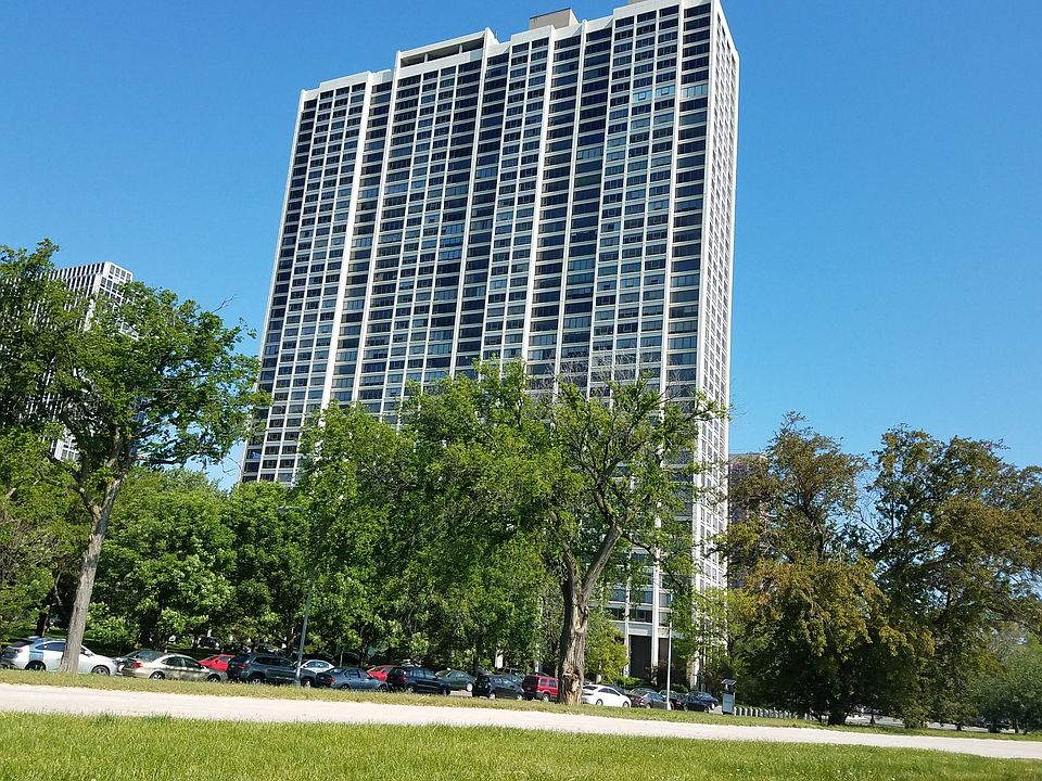 1st image of 2800 N Lake Shore Dr APT 2106