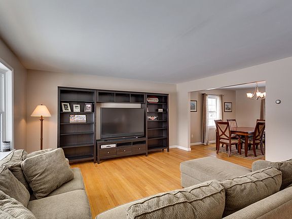 4th image of 11737 Skylark Dr
