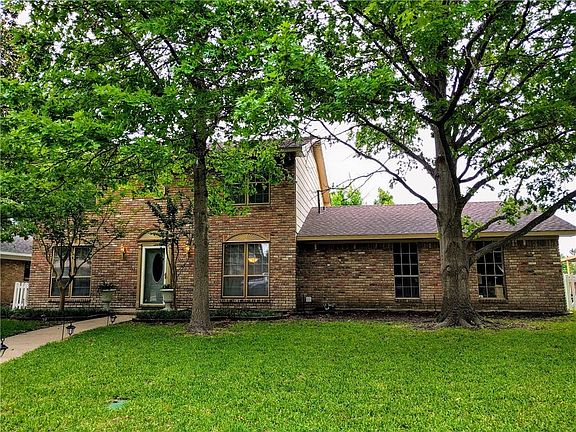 2nd image of 224 Syracuse Pl