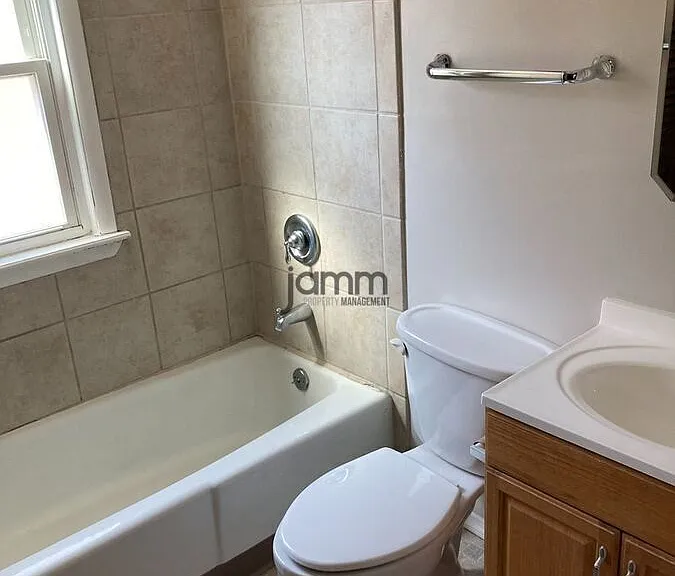 1285 W 105th St #1285 W 105TH ST LOWE — Photo 21