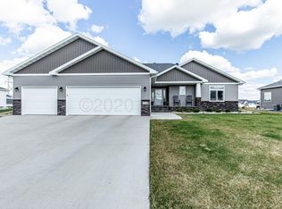 3534 54th St S, Fargo, ND 58104