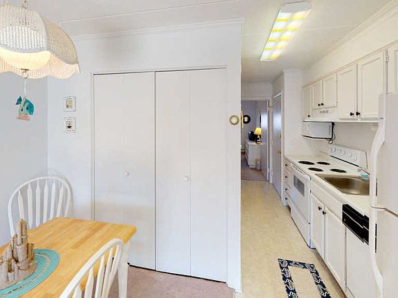 5th image of 2 137th St Unit 205