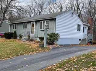 7 Greenwood Ave, Shrewsbury, MA 01545