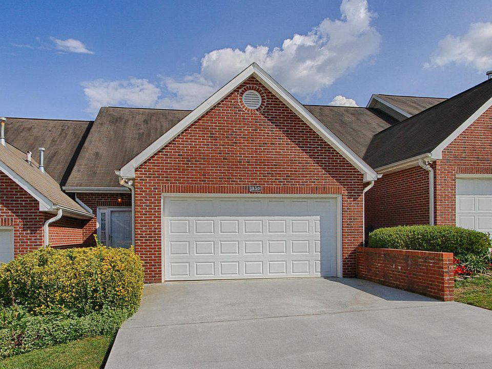 1st image of 930 Webster Groves Ln