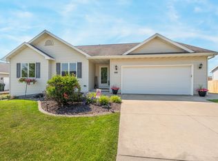 601 Lemongrass Way, Kaukauna, WI 54130