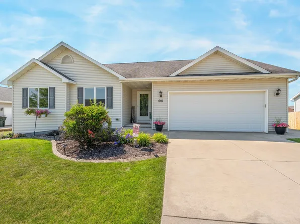 601 Lemongrass Way, Kaukauna, WI 54130
