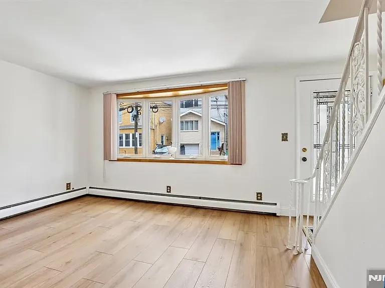 18 Patterson St — Photo 9