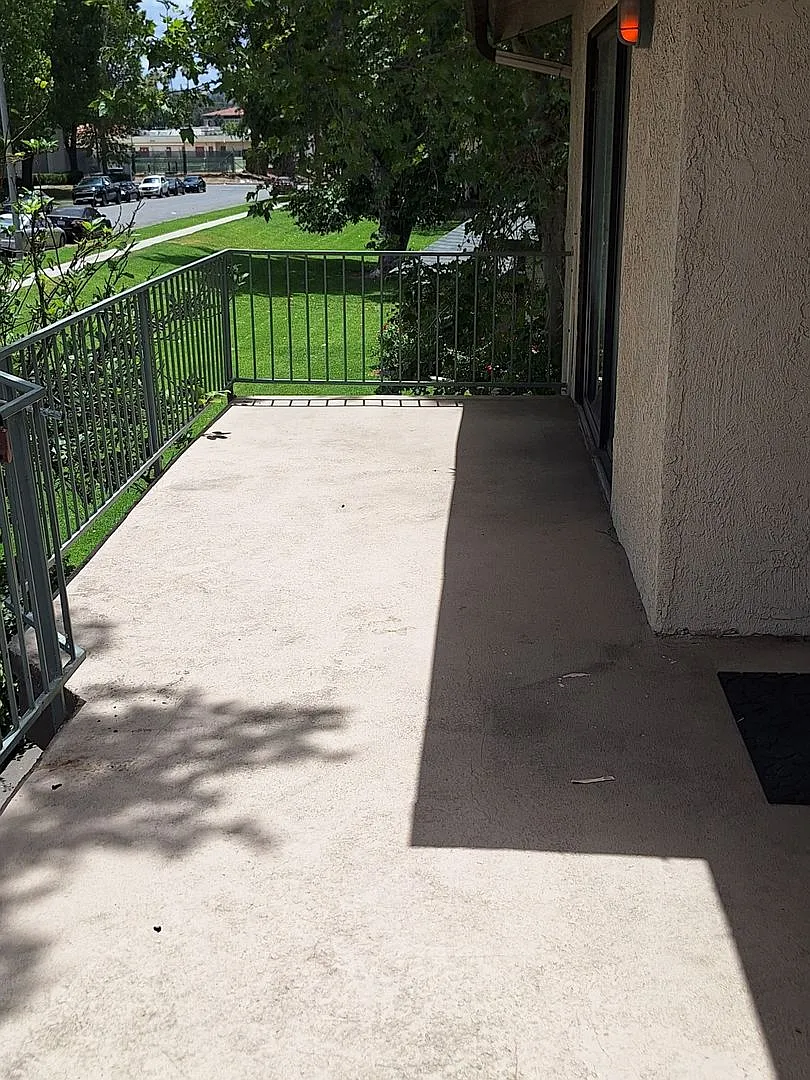 **Move In Special** 2 Bedrooms in the City of Redlands — Photo 3