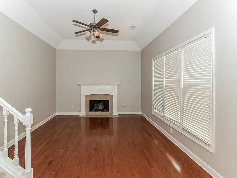 8895 Linell Cv — Photo 9
